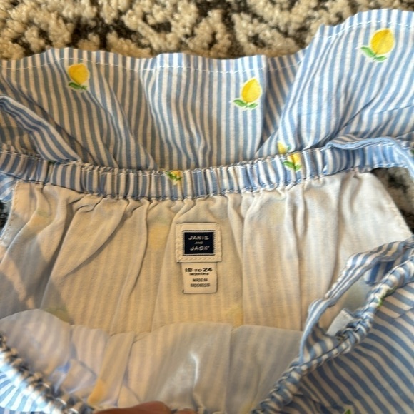 Janie and Jack romper with lemon print size 18-24 months - Picture 2 of 3